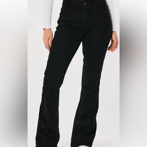 high rise vintage stretch flare jean holister 
only worn once to try on size 7